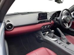 MAZDA MX-5 Photo 2