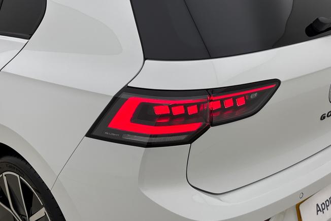 VOLKSWAGEN Golf Photo 18