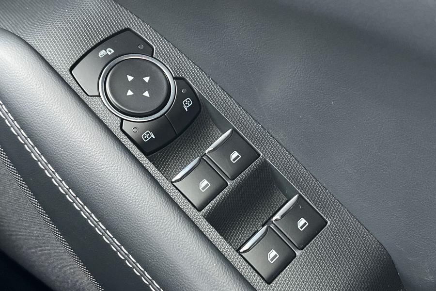 Ford MUSTANG MACH-E Photo autoimg-6a3cbbb320e2dc66c346bd4a26db80193603457a.jpg