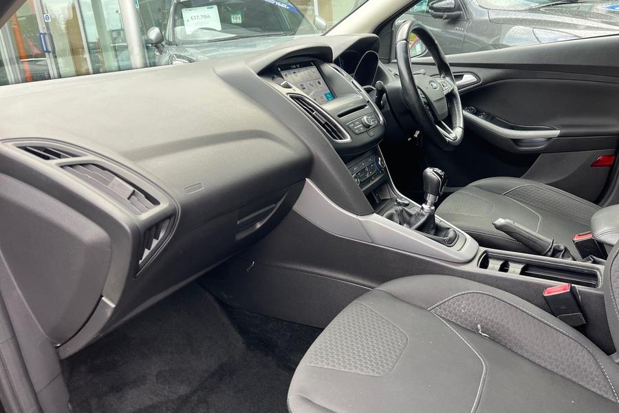 Ford FOCUS Photo autoimg-6a3e28663d83eada362261b515ed3ec2a07be090.jpg