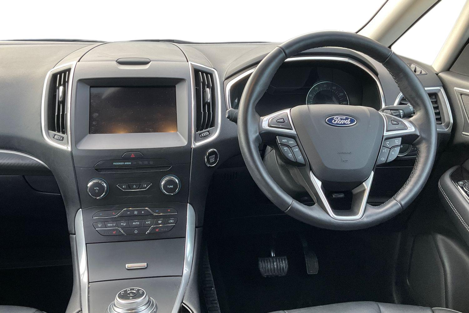 Ford S-MAX Photo 10