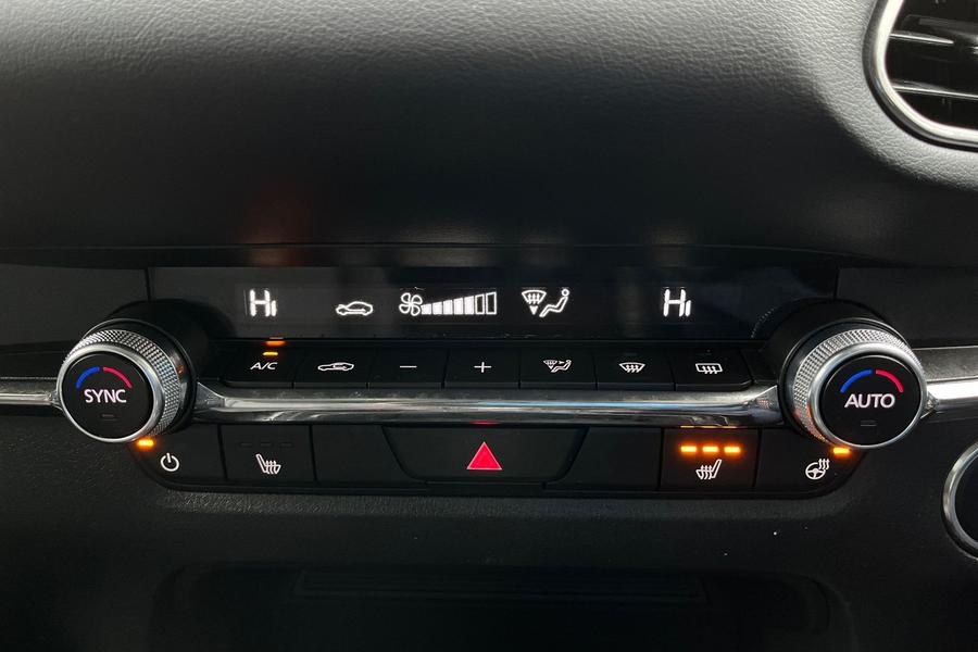 Mazda CX-30 Photo autoimg-6a40477d4329768a860f6255bfdfa6167983f76b.jpg