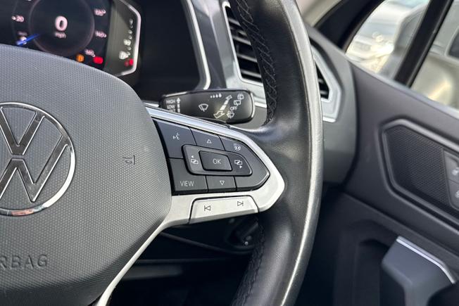 VOLKSWAGEN Tiguan Photo 17