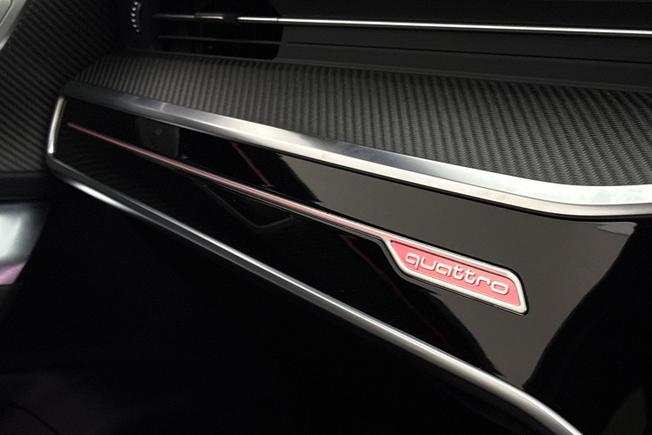 AUDI RS6 Photo 28