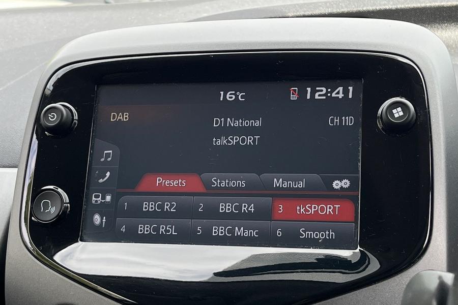 Toyota Aygo Photo autoimg-6a4e6f4402adc5741b2c798d992e462b9796a1db.jpg