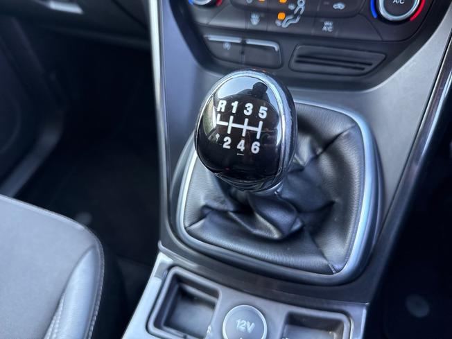 FORD Kuga Photo 31