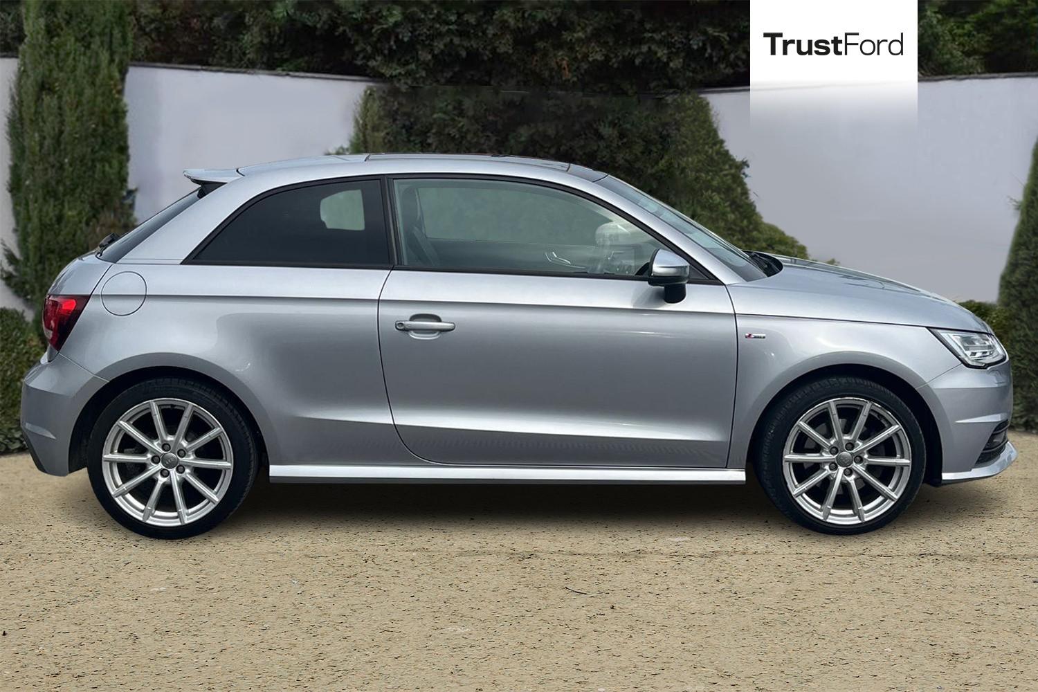 Audi A1 Photo 2