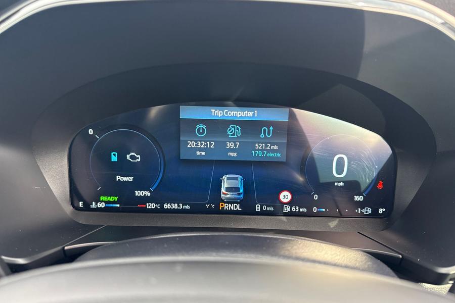 Ford KUGA Photo autoimg-6a588a47ca59430edf89f10da47099ec6a8c751b.jpg