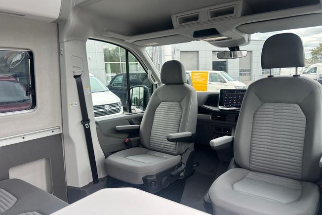 VOLKSWAGEN Grand California Photo 38