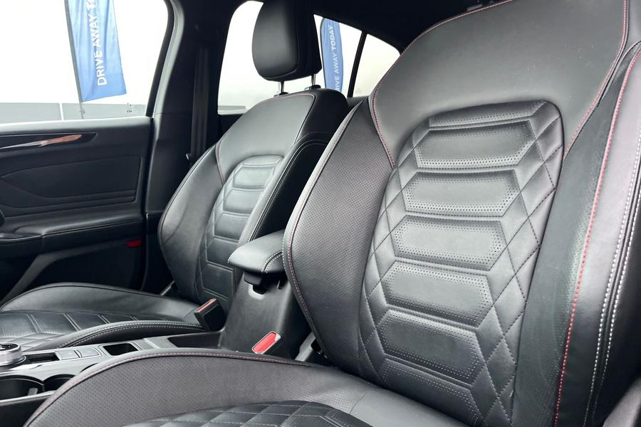 Ford FOCUS Photo autoimg-6a60ade4947dd247b3a4d0bd3e00a0f62bc5b5aa.jpg