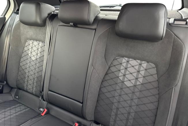 Volkswagen Golf Photo 9