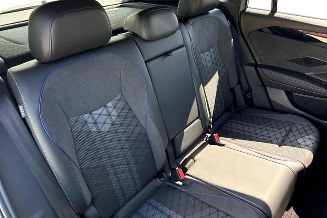 VOLKSWAGEN Tiguan Photo 9