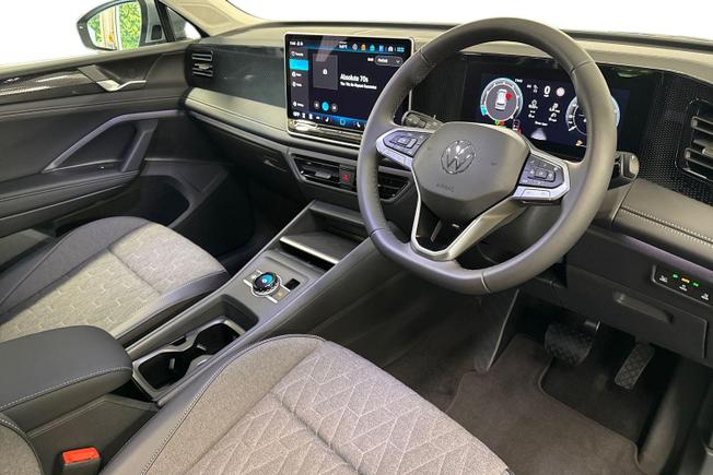VOLKSWAGEN Tiguan Photo 6