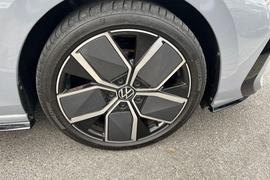 Volkswagen Golf Photo autoimg-6a6ac75b68824200b72cf1726093206594289975.jpg