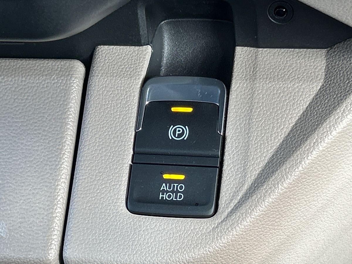 Volkswagen Multivan Photo autoimg-6a6e4c17efa33da1572a2a368a19101d643458cb.jpg