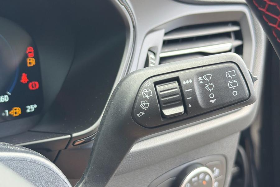 Ford FOCUS Photo autoimg-6a6e56927201938e575f00825891b27aca63644d.jpg