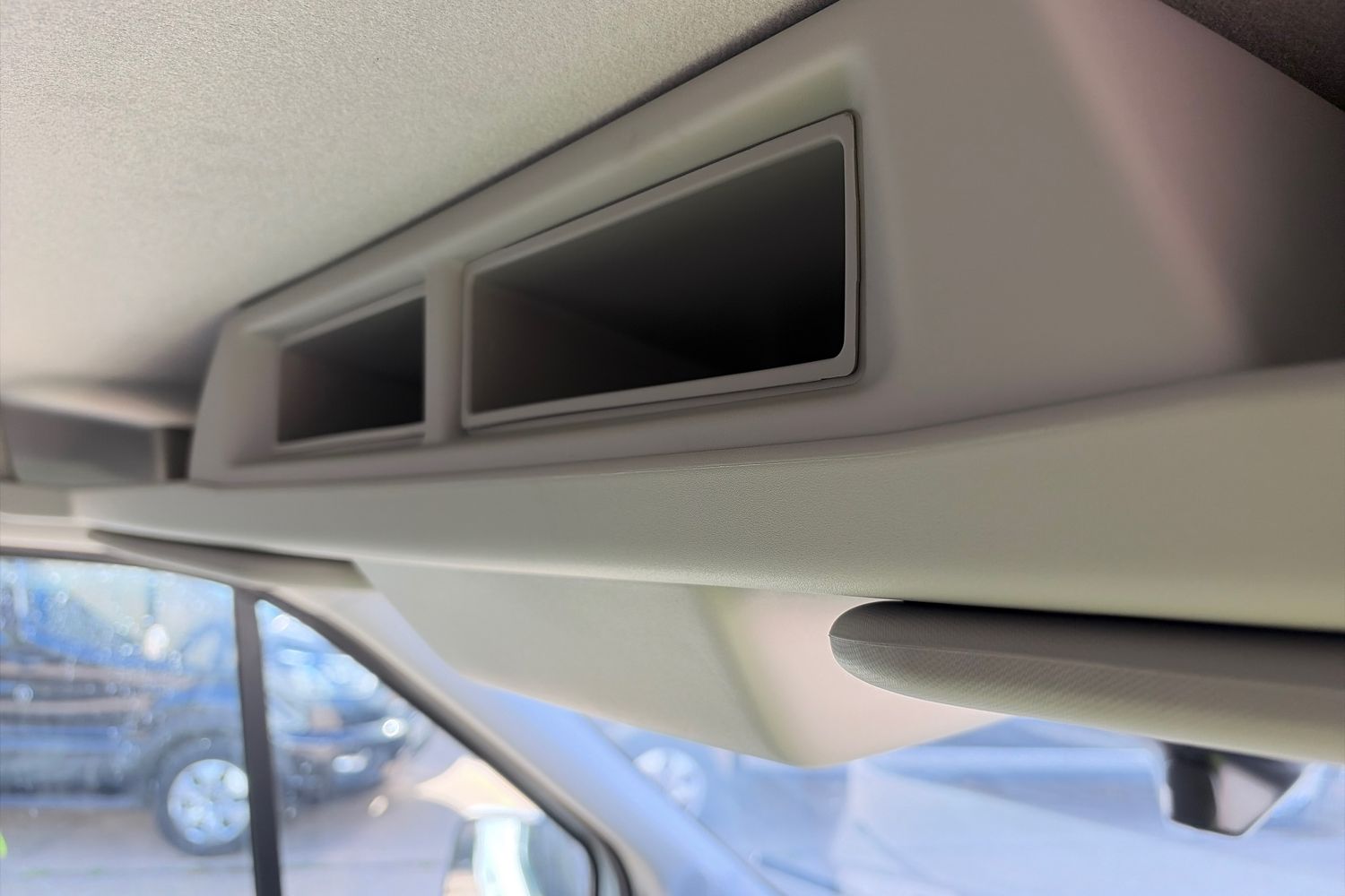 Ford E-TRANSIT Photo 37