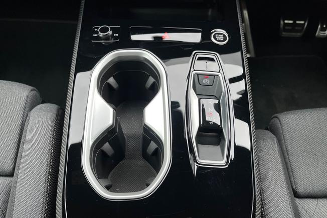 Audi A6 Saloon Photo 24