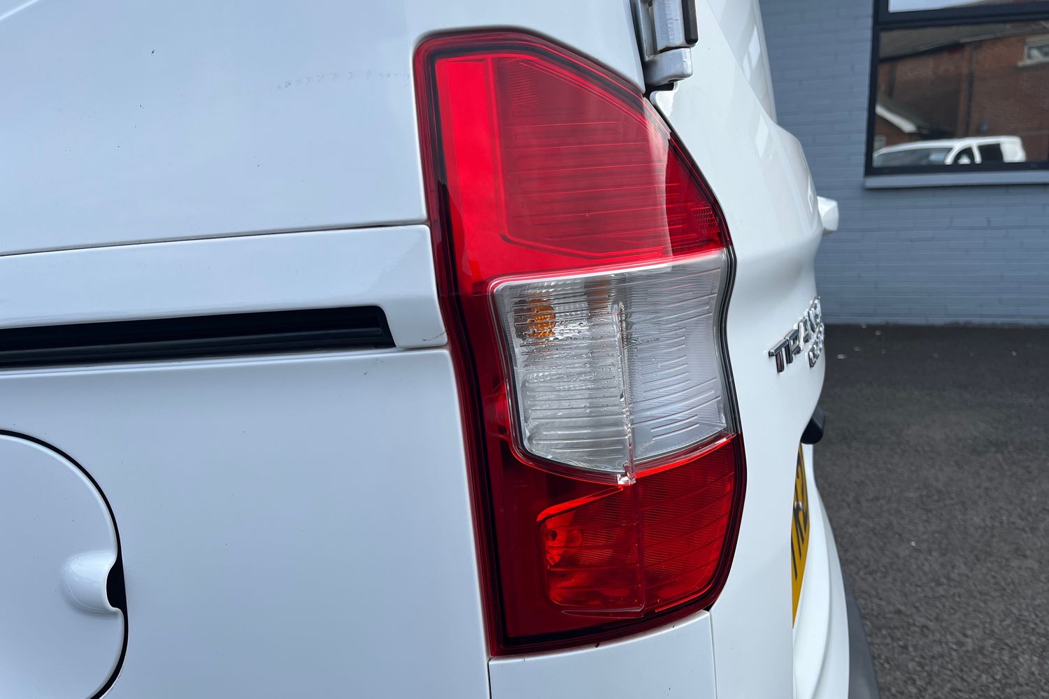 Ford TRANSIT COURIER Photo 30