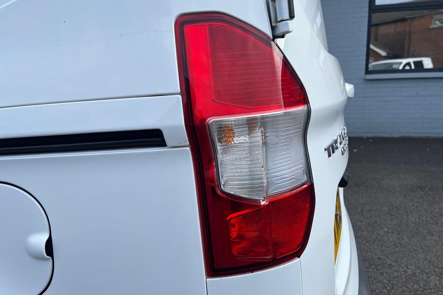 Ford TRANSIT COURIER Photo autoimg-6a74a2e9bc6b13d02d1b68c0dd7260082eedcbcd.jpg