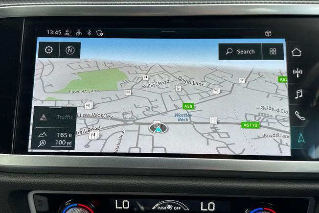 AUDI Q3 Photo 14