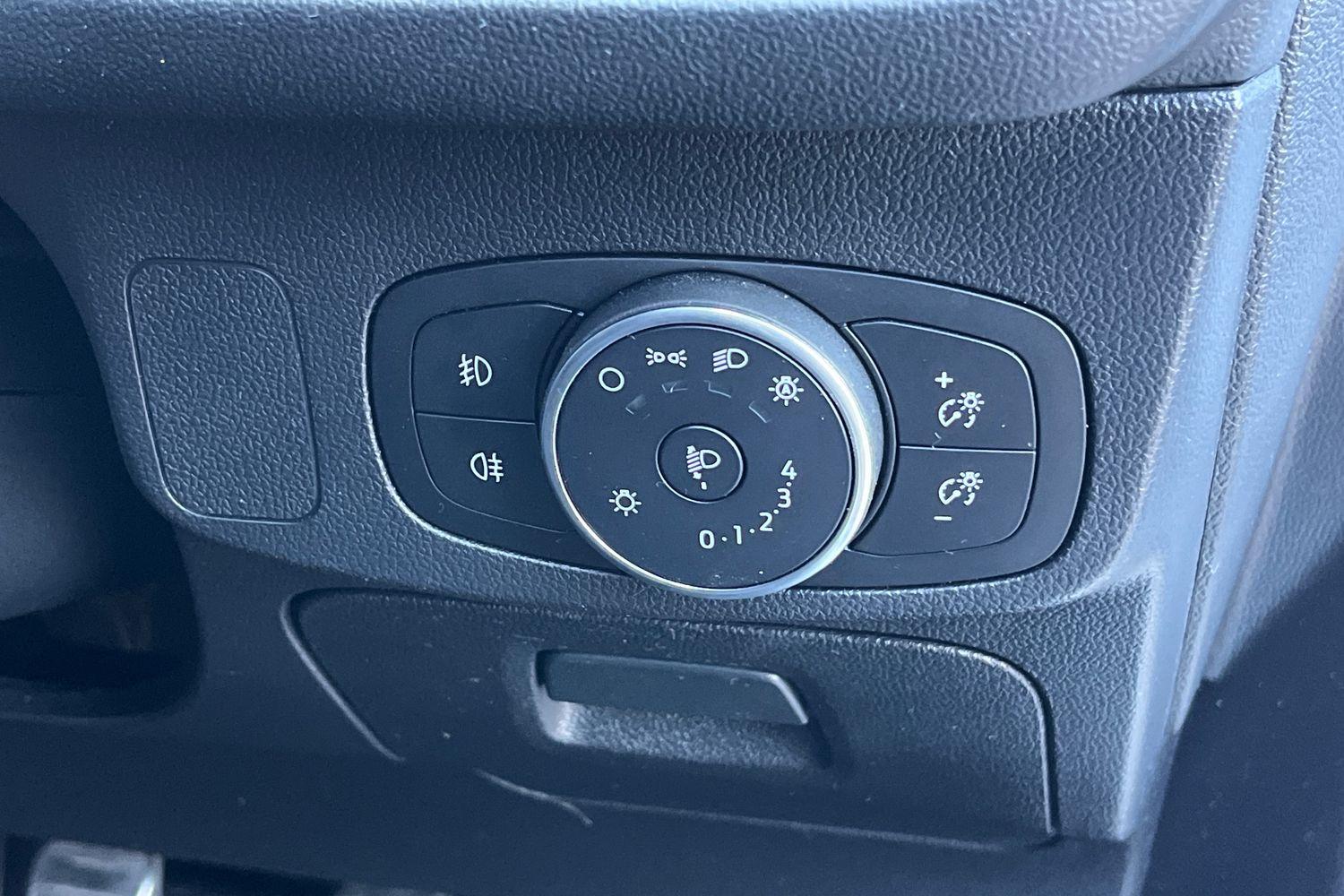 Ford FOCUS Photo 25