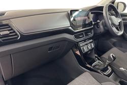Volkswagen T-Cross Photo 2