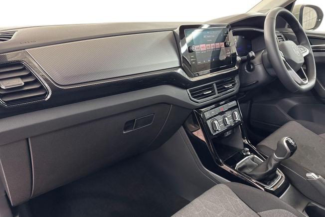 Volkswagen T-Cross Photo 2