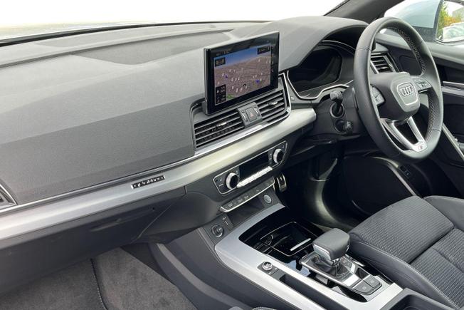 Audi Q5 Photo 2