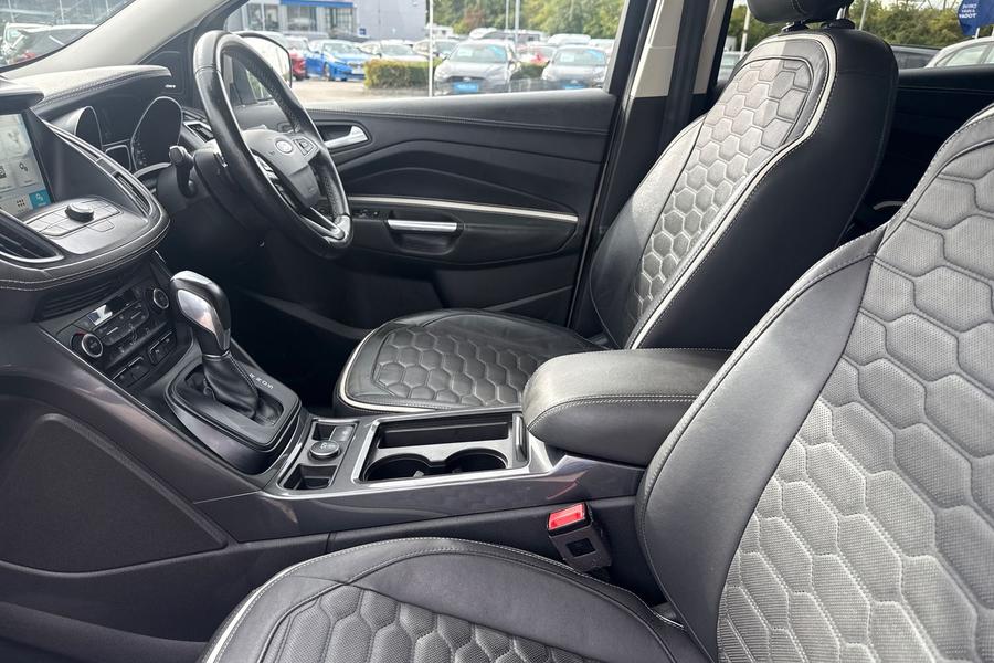 Ford KUGA VIGNALE Photo autoimg-6a83a2d3ebf1fd3be5231228e0770a57912cb772.jpg