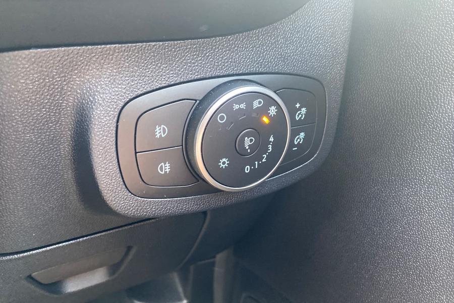 Ford FIESTA Photo autoimg-6a8531414b20a40d4d8eaee354362a9cddf3926c.jpg