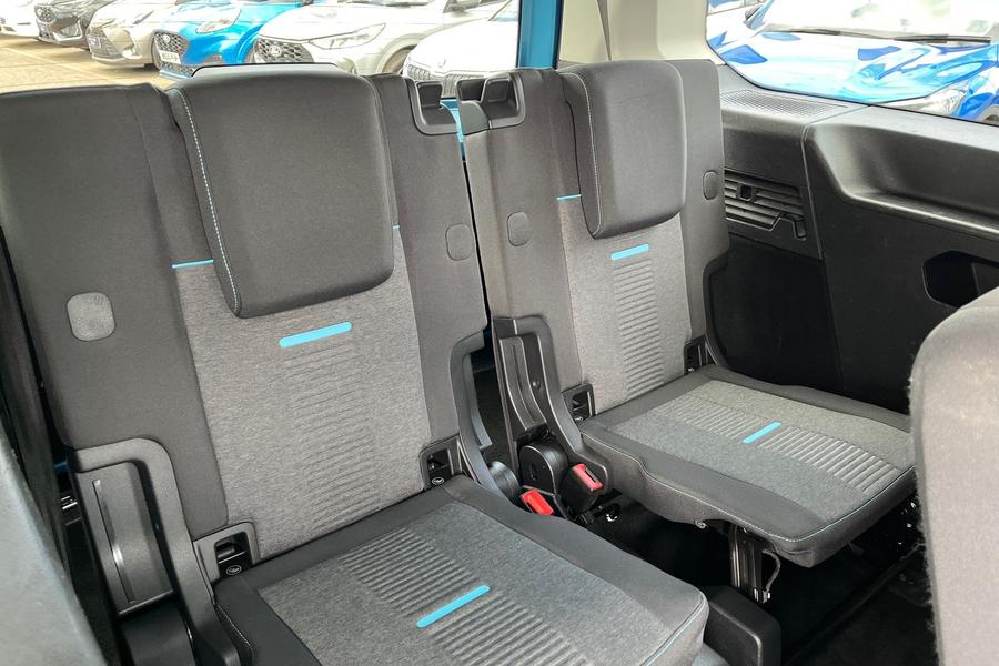 Ford Grand Tourneo Connect Photo autoimg-6a85bd2e8dd40f7833c12ffcf3e4d3ea6eaf3282.jpg