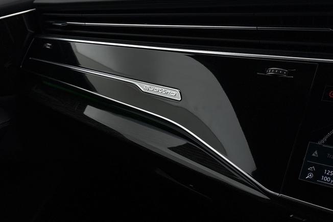 AUDI Sq8 Photo 22