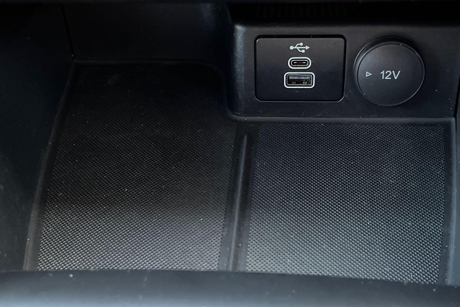 Ford KUGA Photo 31