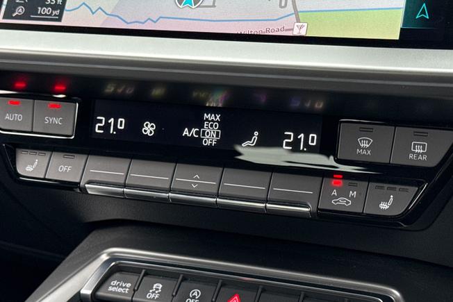 AUDI S3 Photo 31