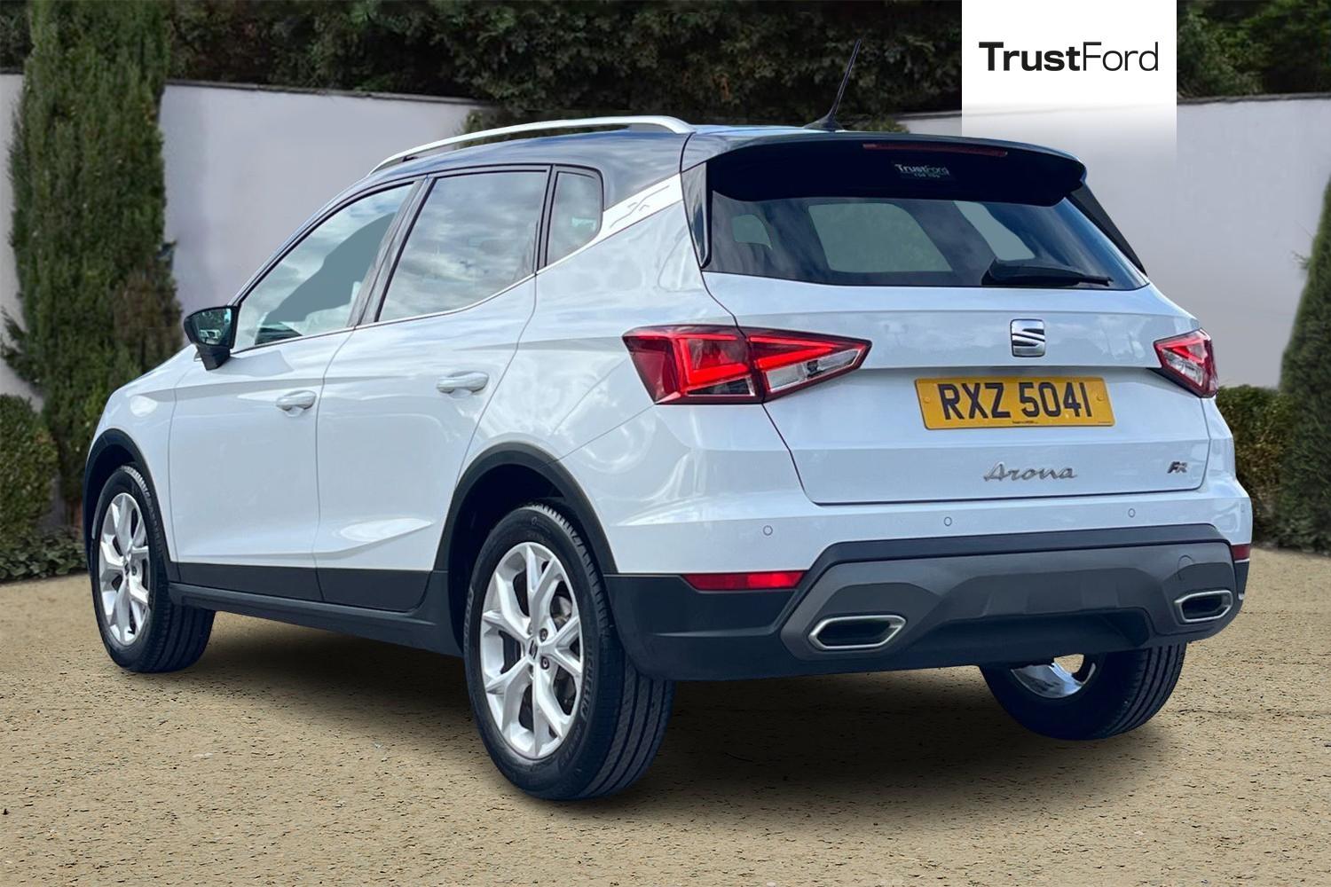 SEAT Arona Photo 1