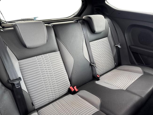 FORD Fiesta Photo 9
