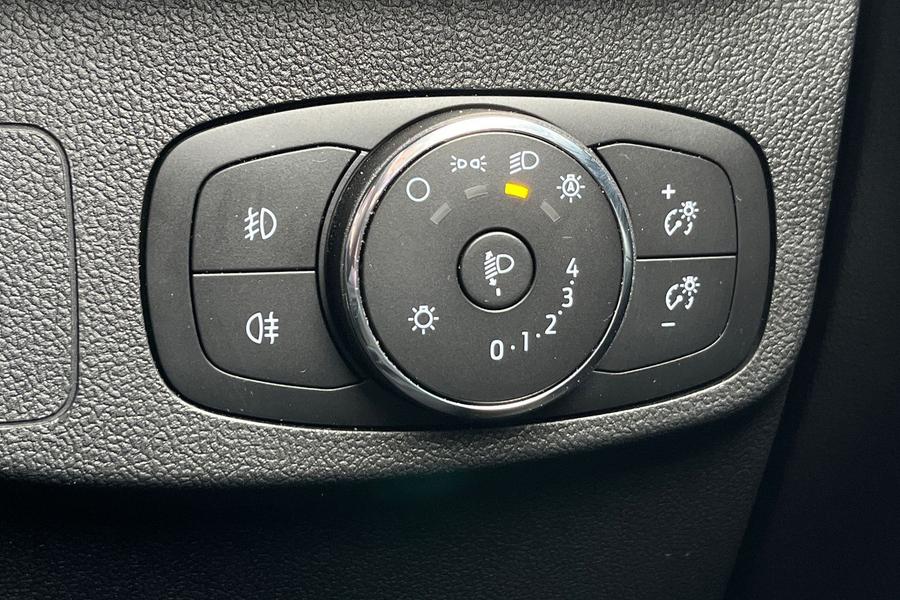 Ford FOCUS Photo autoimg-6a9012b70083ea811ac4d7d358b7983a7f149a4c.jpg