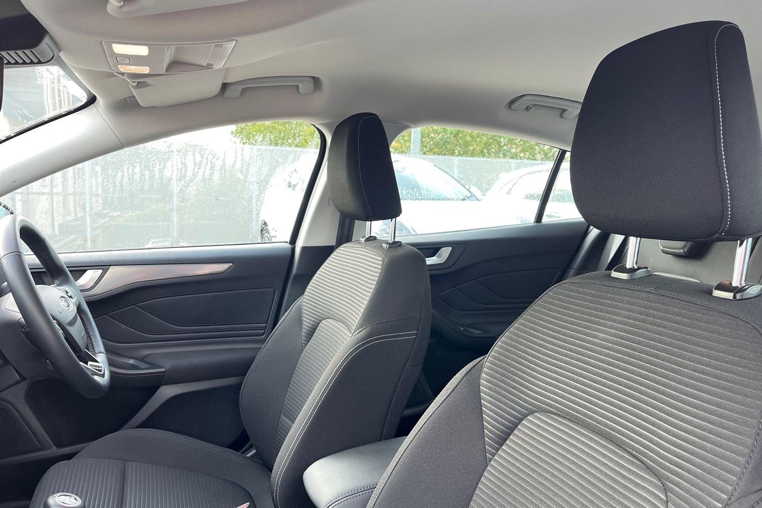 Ford FOCUS Photo 18