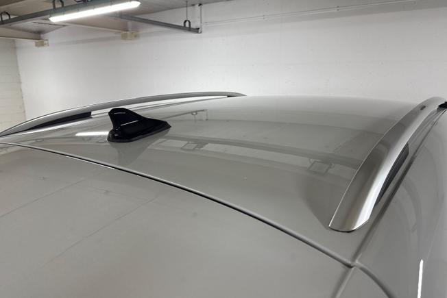 VOLKSWAGEN Tiguan Photo 35