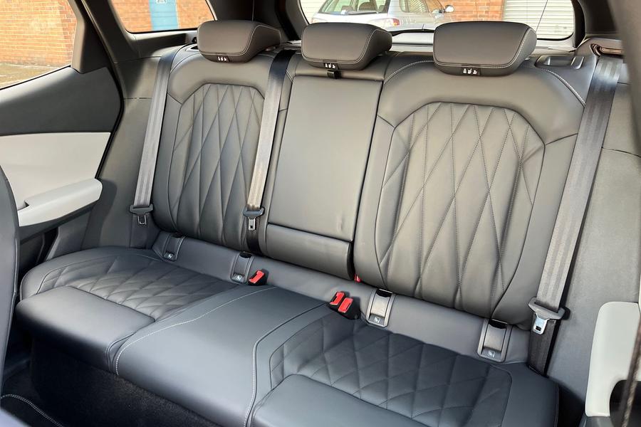 Ford Explorer Photo autoimg-6a988c755af80912055a3fda204bbea30cf2a35e.jpg