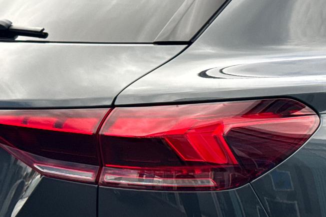 AUDI  Q6 Photo 18
