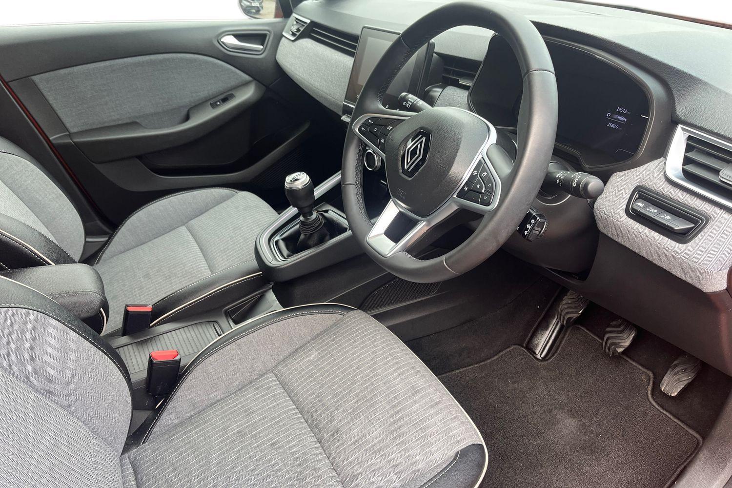 Renault CLIO Photo 8