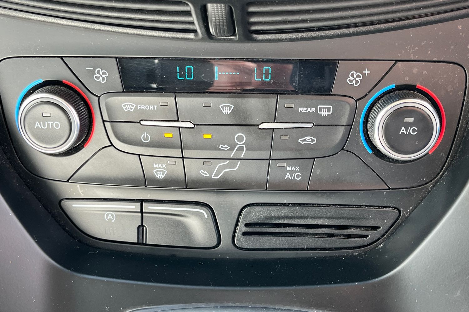 Ford KUGA Photo 30
