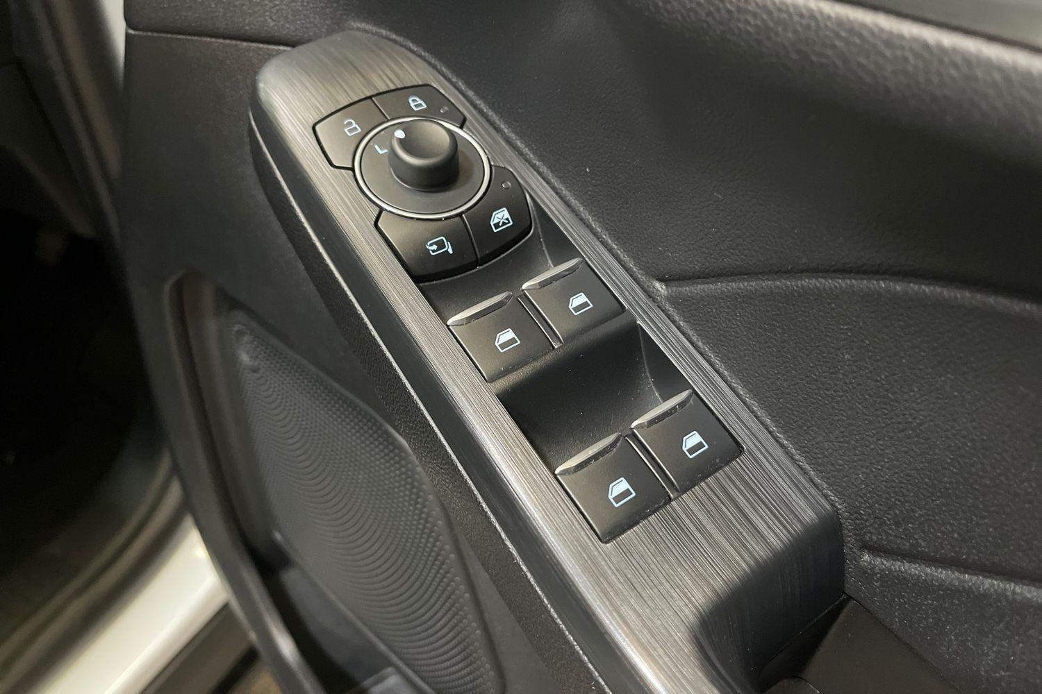 Ford KUGA Photo 15