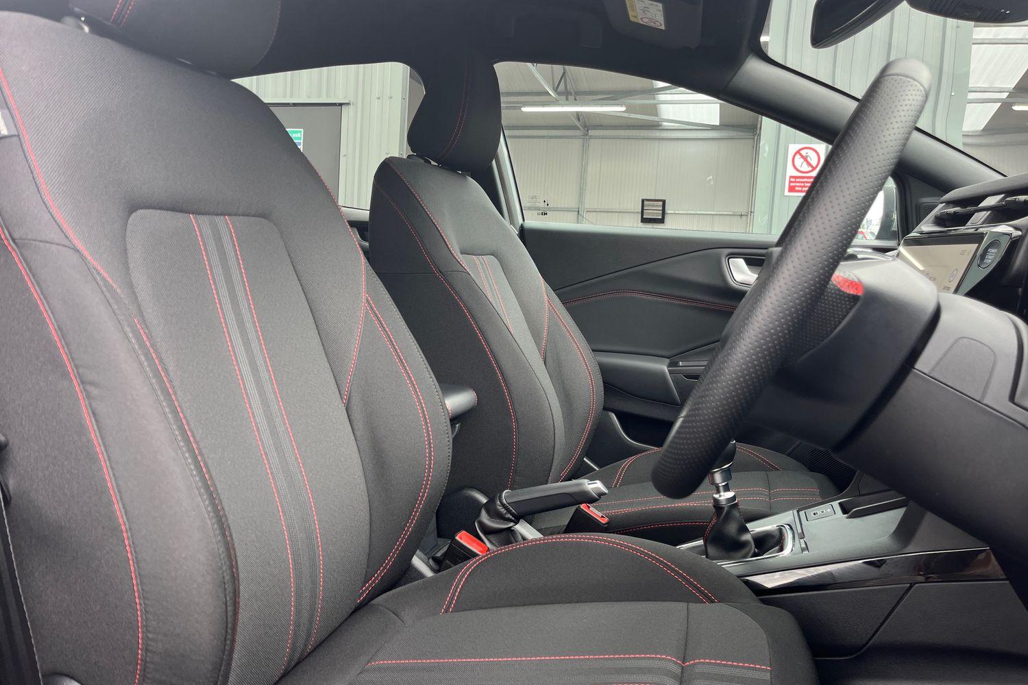Ford PUMA Photo 16