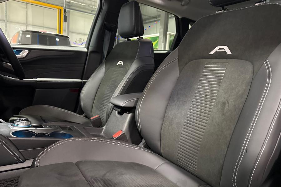 Ford Kuga Photo autoimg-6aa4ebc937dc72d0c3f6687f4389927dc2de7986.jpg