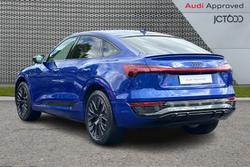 AUDI Q8 E-Tron Photo 3