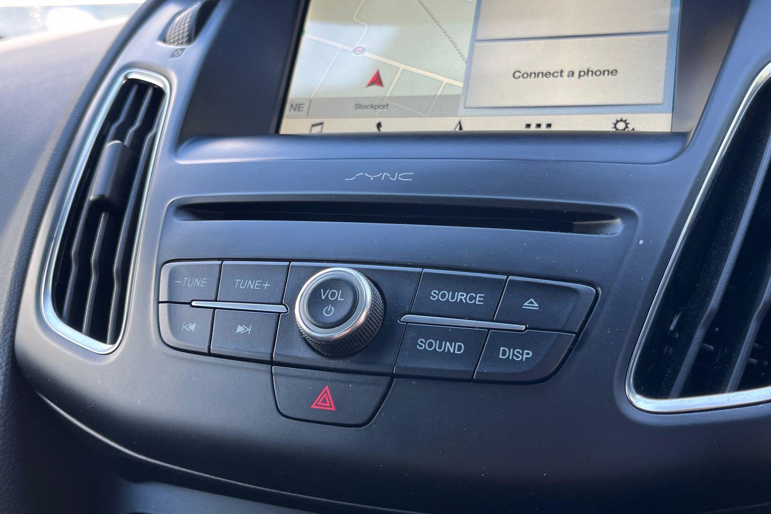 Ford FOCUS Photo 36