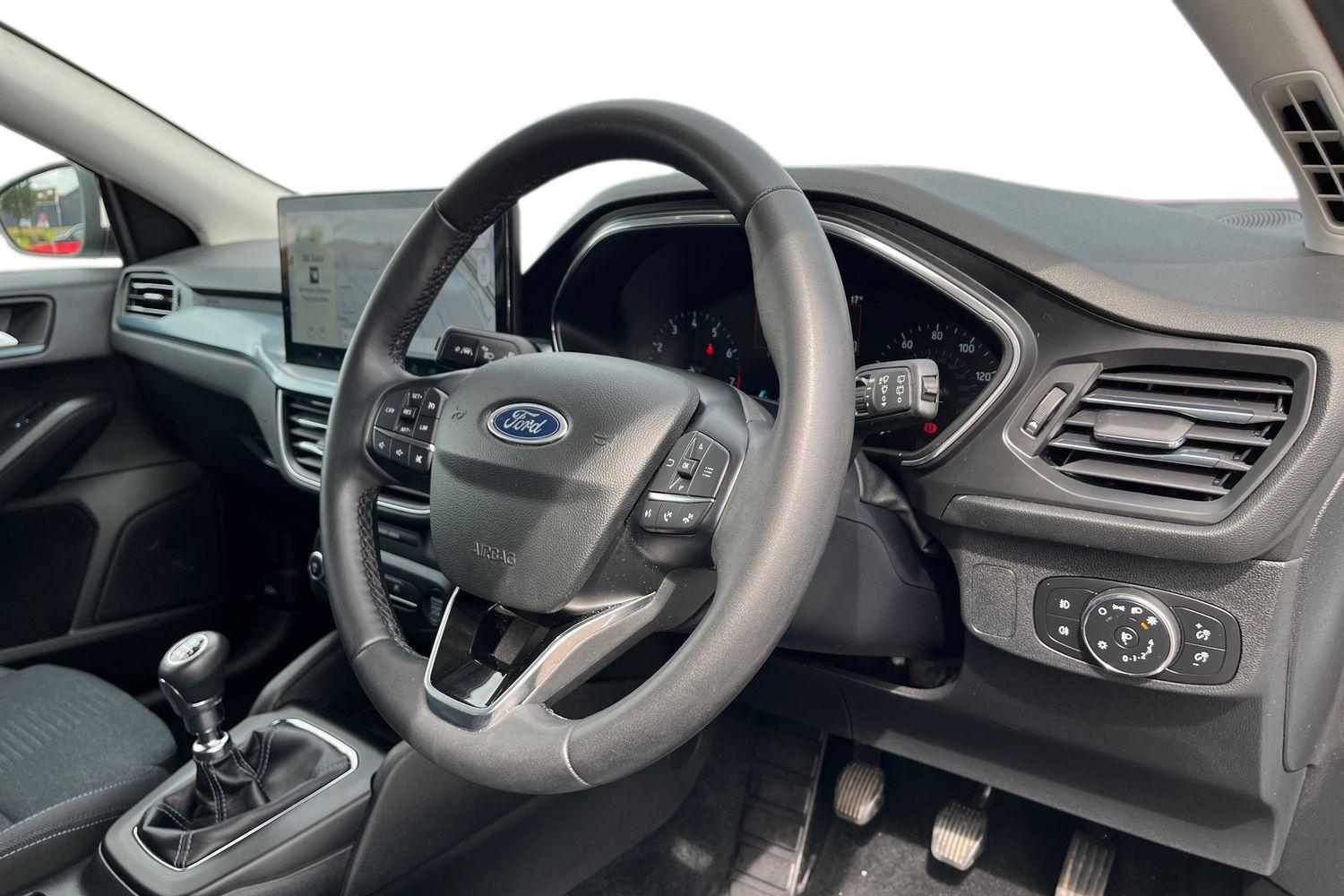Ford Focus Photo 8